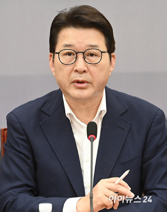 신동욱 국민의힘 최고위원이 28일 오전 서울 여의도 국회에서 열린 최고위원회의에서 발언하고 있다. [사진=곽영래 기자]