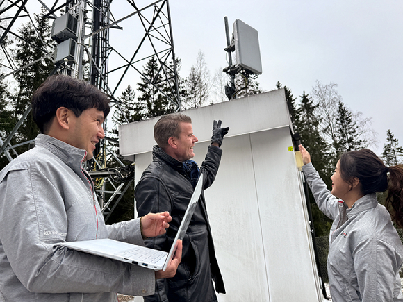 KT 초고집적 안테나 기술 검증 관련 사진. [사진=KT]