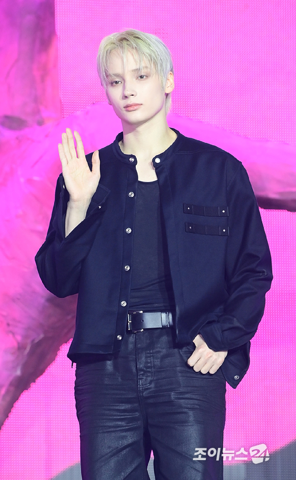 그룹 투모로우바이투게더 휴닝카이가 13일 오후 서울시 성북구 안암동 고려대학교 화정체육관에서 열린 투모로우바이투게더(TOMORROW X TOGETHER, TXT) 미니 8집 '7TH YEAR: 가시덤불에 잠시 바람이 멈췄을 때' 발매 기념 쇼케이스에 참석하고 있다. [사진=정소희 기자]