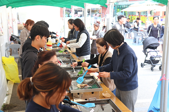 결초보은시장 '철판깔장' 열려...유명 셰프 4인 요리쇼 - 뉴스 썸네일 이미지