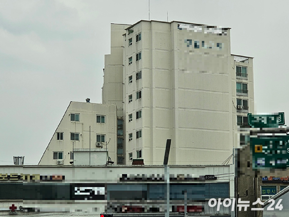 서울 관악구 일원 나홀로 아파트 단지 전경. [사진=김서온 기자]