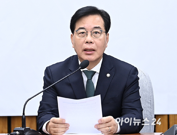 송언석 국민의힘 원내대표가 16일 서울 여의도 국회에서 열린 원내대책회의에서 발언하고 있다. [사진=곽영래 기자]