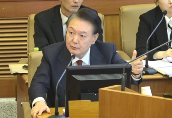 윤석열 대통령이 20일 서울 종로구 헌법재판소에서 열린 본인의 탄핵 심판 10차 변론에서 발언하고 있다. 2025.2.20 [사진=헌법재판소] [사진=헌법재판소]