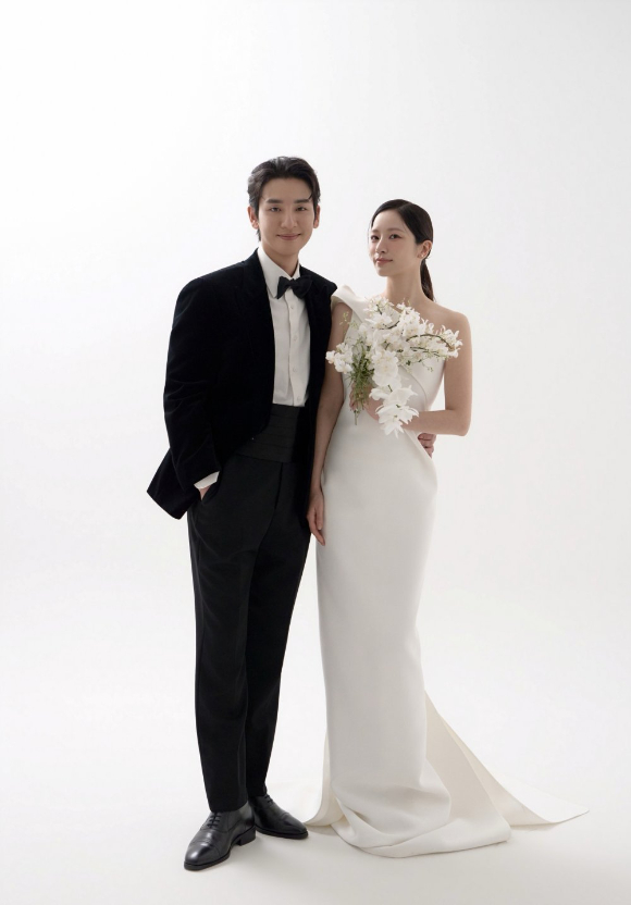 배우 송지호가 가수 겸 배우 김소리와 10월 결혼한다. [사진=알리아 스튜디오]
