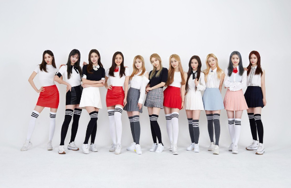 &apos;11인조 AI 걸그룹&apos; 이터니티, &apos;밤에 선글라스를 껴&apos; 공개