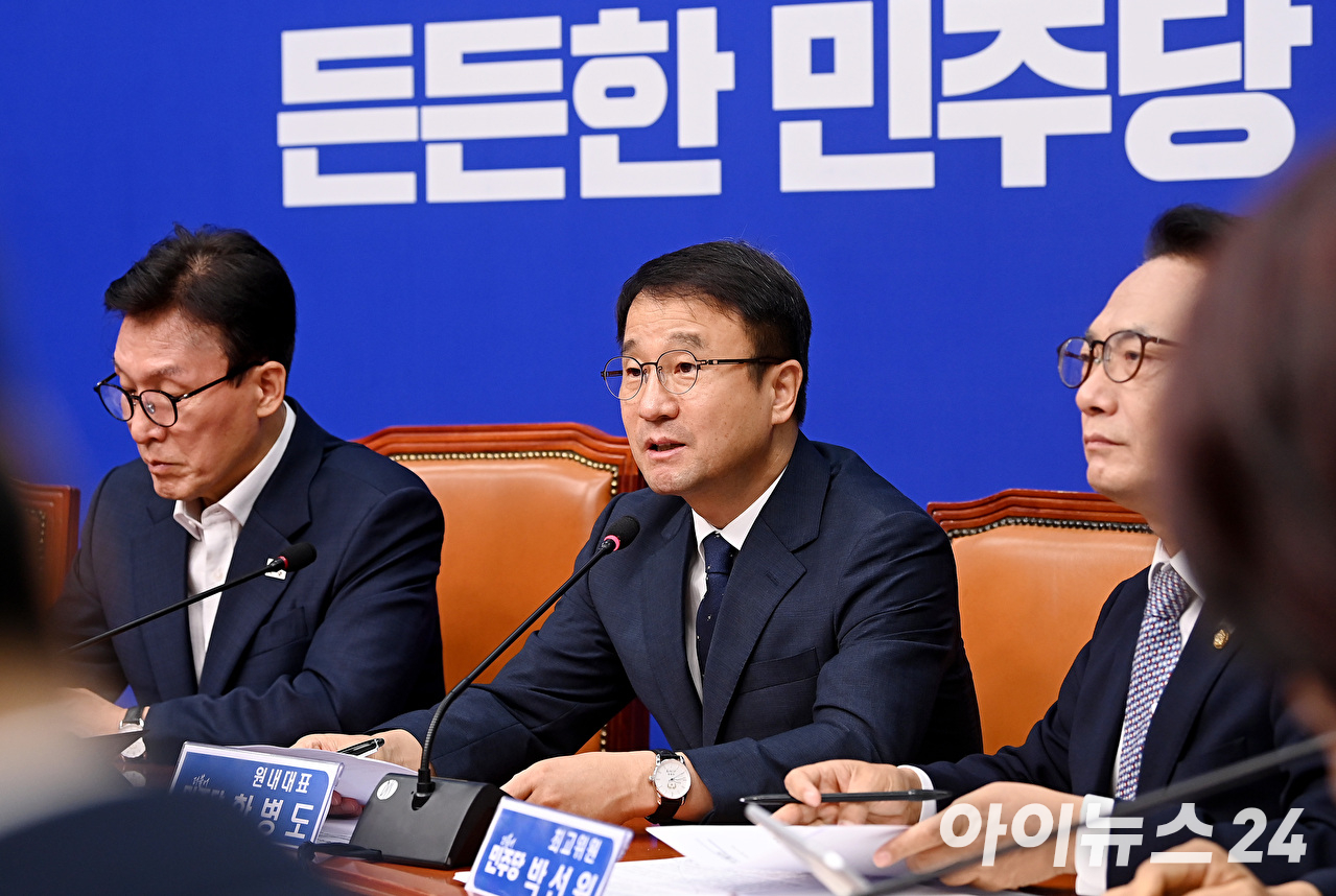 한병도 더불어민주당 원내대표가 31일 서울 여의도 국회에서 열린 최고위원회의에서 발언하고 있다. [사진=곽영래 기자]