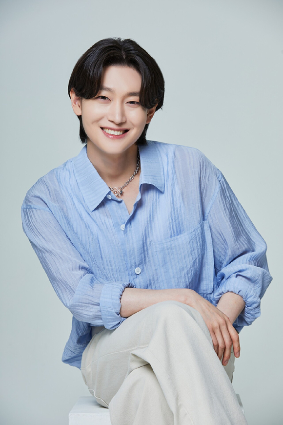 김용빈 &quot;팬클럽 기부 덕에 의미있는 생일&quot; 팬미팅 추진 약속