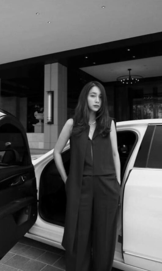 '이병헌♥' 이민정, 애둘맘 맞아? 시크미 철철
