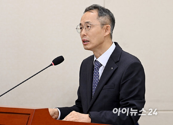 황기연 한국수출입은행장 20일 서울 여의도 국회에서 열린 재정경제기획위원회 국정감사(한국수출입은행 등) 국정감사에서 업무보고를 하고 있다. [사진=곽영래 기자]