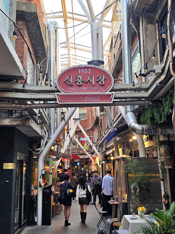 해방촌 108계단의 벽화. [사진=박성기]