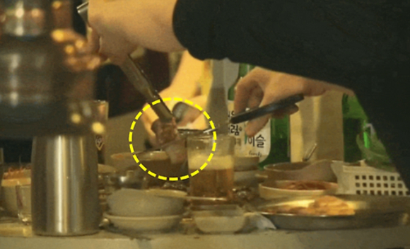젠슨 황 엔비디아 최고경영자(CEO)가 지난 5일 서울 마포구 서교동의 한 고깃집에서 최태원 SK회장, 구광모 LG회장, 이해진 네이버 의장과 삼겹살 회동을 하고 있다. [사진=곽영래 기자]