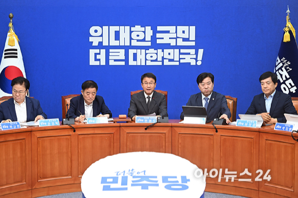 한병도 더불어민주당 대표 직무대행 겸 원내대표가 29일 서울 여의도 국회에서 열린 최고위원회의에서 발언하고 있다. [사진=곽영래 기자]