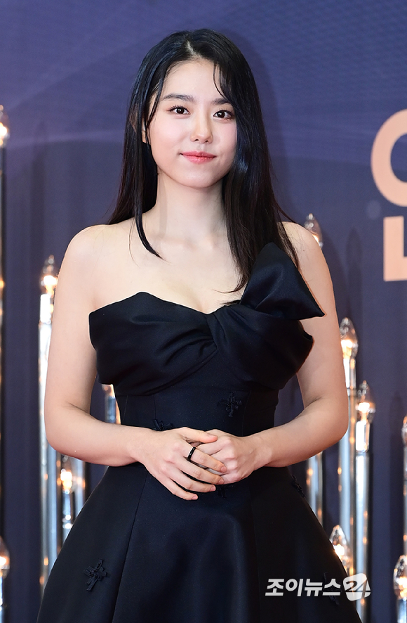 배우 김소혜가 31일 오후 서울 영등포구 여의도 KBS 신관홀에서 진행된 '2023 KBS 연기대상' 시상식에 참석하고 있다.  [사진=정소희 기자]