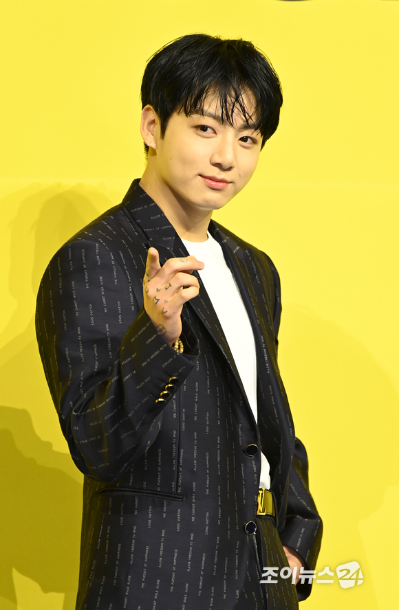 방탄소년단 멤버들이 제이홉의 입대 현장에 함께 했다. [사진=방탄소년단 SNS]