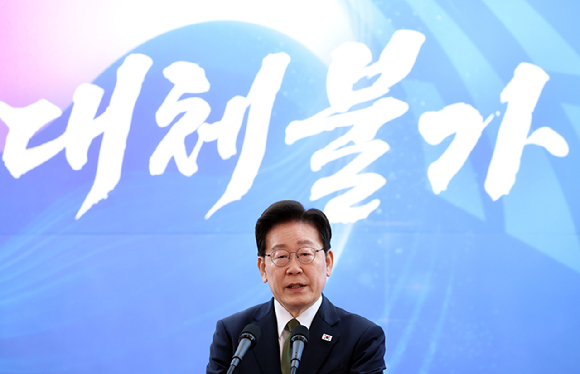 이재명 대통령이 1일 충남 계룡대에서 열린 제78주년 국군의 날 기념 오찬에서 축사하고 있다. 2026.10.1 [사진=연합뉴스]