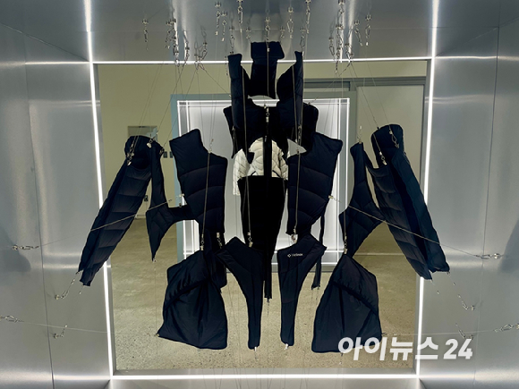 헬리녹스 웨어의 모듈을 설명하는 전시. [사진=송대성 기자]