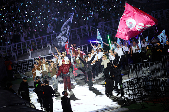 "방탄소년단 '아리랑' 투어, 새로운 장 열었다" "존재감 재확인"⋯외신 호평