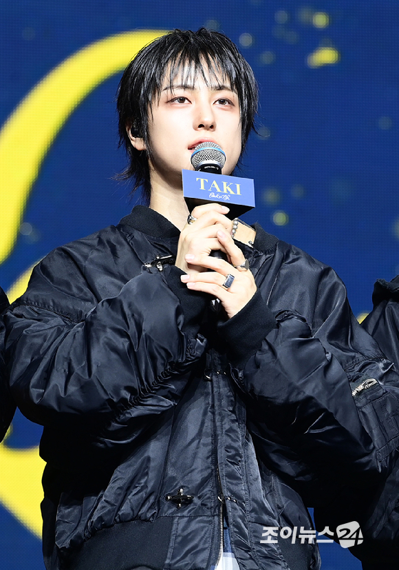 그룹 앤팀 타키가 28일 오후 서울 용산구 한남동 블루스퀘어에서 열린 &TEAM(앤팀) 한국 데뷔 앨범 미니 1집 'Back to Life'(백 투 라이프)발매 기념 쇼케이스에 참석하고 있다. [사진=정소희 기자]