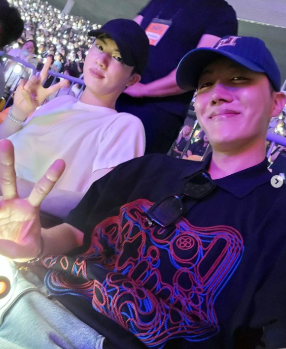 방탄소년단 진과 제이홉 [사진=제이홉 인스타그램]
