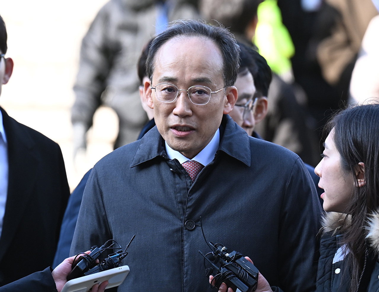 국민의힘 추경호 의원(전 원내대표)이 2일 서울 서초구 서울중앙지방법원에서 열린 구속 전 피의자 심문(영장실질심사)에 출석하며 발언하고 있다. [사진=연합뉴스]