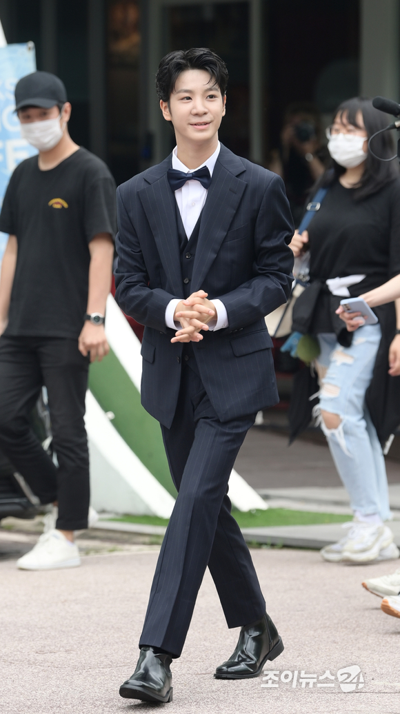 가수 정동원이 21일 오후 서울 장충동 크레스트72에서 열린 2022 방송광고 페스티벌 시상식에 참석하고 있다. [사진=정소희 기자]