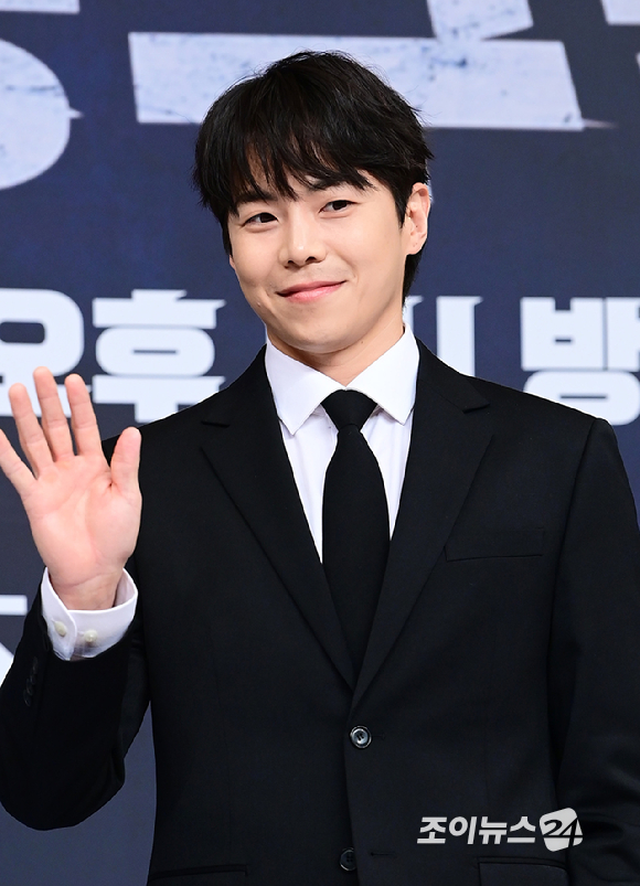 배우 박은석이 26일 오전 서울 양천구 목동 SBS사옥에서 열린 SBS 새 예능프로그램 '열혈농구단' 제작발표회에 참석하고 있다. [사진=정소희 기자]