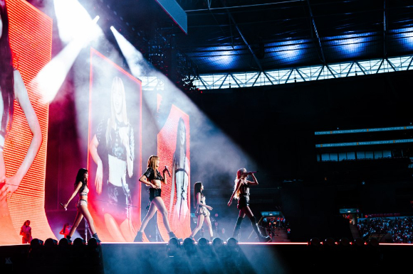 블랙핑크 콘서트가 열린 영국 런던 웸블리 스타디움 전경. [사진=YG엔터테인먼트]