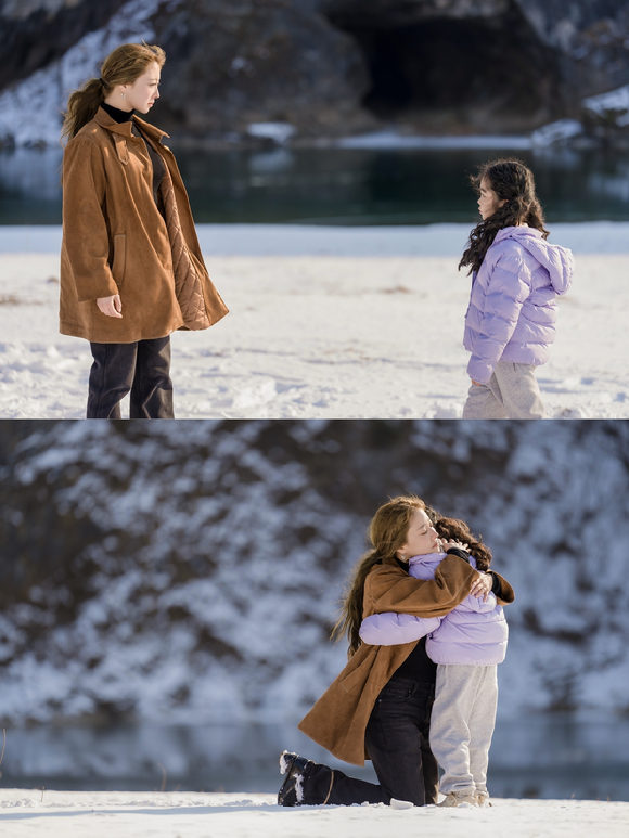 '모텔 캘리포니아' 이세영이 어린 강희 오은서와 포옹을 나눈다. [사진=MBC]