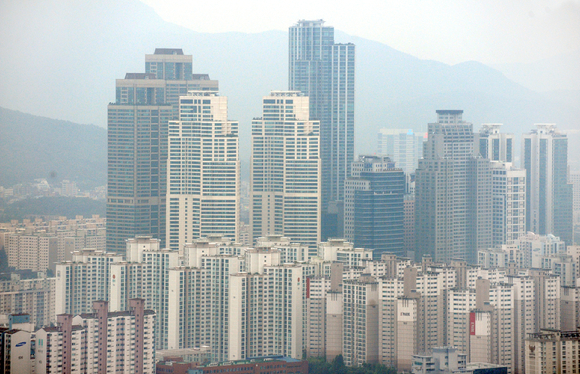 서울 강남구의 아파트단지 전경. [사진=뉴시스]