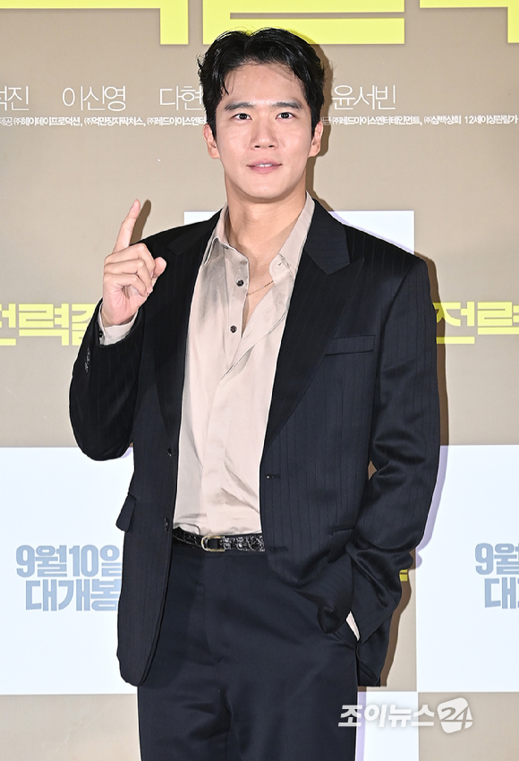 배우 하석진, 윤서빈, 다현, 이신영, 이순원이 5일 오후 서울 롯데시네마 월드타워점에서 열린 영화 '전력질주' 언론시사회에서 포토타임을 갖고 있다. [사진=곽영래 기자]