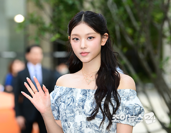 그룹 뉴진스 해린이 29일 오후 서울 성동구 성수동 인근에서 진행된 디올(DIOR) 디올리비에라 컬렉션 포토콜에 행사에 참석하고 있다. [사진=정소희 기자]
