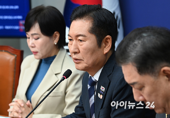 정청래 더불어민주당 대표가 31일 서울 여의도 국회에서 열린 최고위원회의에서 발언하고 있다. [사진=곽영래 기자]