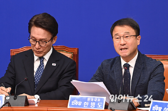 한병도 더불어민주당 원내대표가 21일 서울 여의도 국회에서 열린 최고위원회의에서 발언하고 있다. [사진=곽영래 기자]