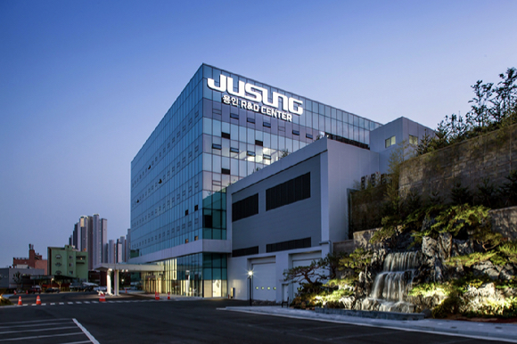 황철주 주성엔지니어링 회장. [사진=주성엔지니어링]