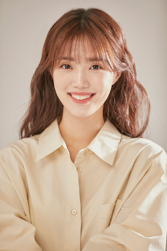 [조이人]② &apos;폭셰&apos; 윤서아 &quot;임윤아, 친언니처럼 안아줬다⋯수라간 식구들 따뜻&quot;