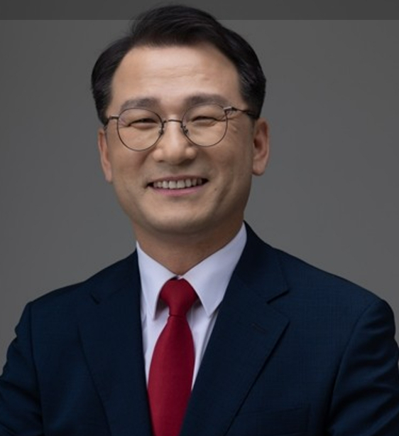 인천광역시는 민선 8기 제3대 정무부시장에 신재경(56) 국민의힘 남동구을 당협위원장을 내정했다고 8일 밝혔다. [사진=신 내정자 SNS]