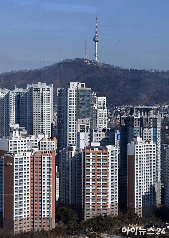 서울 용산 드래곤시티 호텔에서 바라본 아파트 전경.  [사진=아이뉴스24DB]