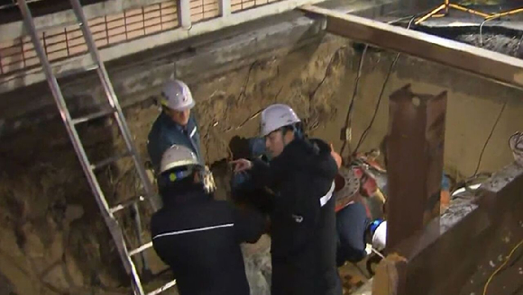 지난 17일 오후 서울 양천구와 구로구 일대 3만8000가구에 지역난방 공급이 중단되면서 서울시가 복구 작업을 벌이고 있다. [사진=서울시]