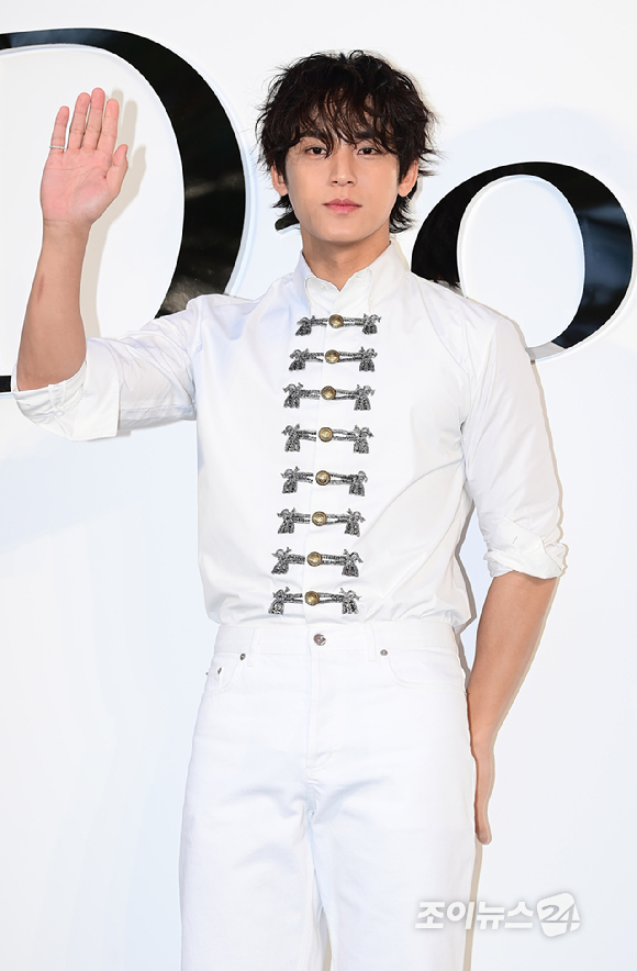 세븐틴 민규가 7일 오후 서울 성동구 성수동에서 열린 디올 포토콜 행사에 참석하고 있다. [사진=정소희 기자]