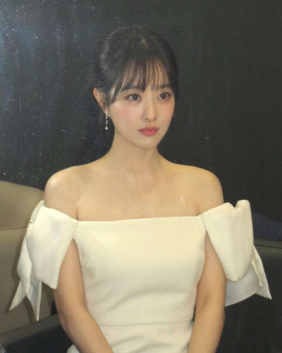 박보영, 오프숄더 화이트 드레스 자태...비현실적인 인형 미모 '깜짝'