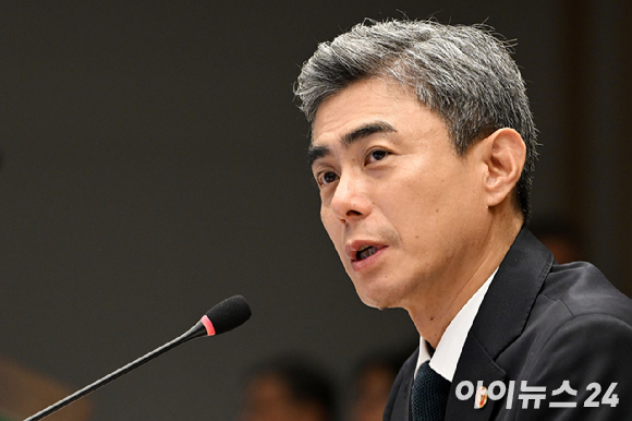 방송인 이경규가 최근 아시안게임 금메달 획득 이후 병역과 관련해 논란 발언을 내뱉은 선수들을 질타했다. [사진=유튜브 '갓경규']