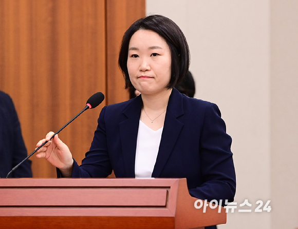 이소영 중소벤처기업부 장관 후보자가 15일 서울 여의도 국회에서 열린 인사청문회에 참석하고 있다. [사진=정소희 기자]
