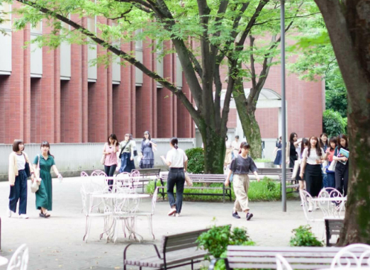 오챠노미즈여자대학 정문. [사진=오챠노미즈여자대학 홈페이지, 니혼테레비 ]