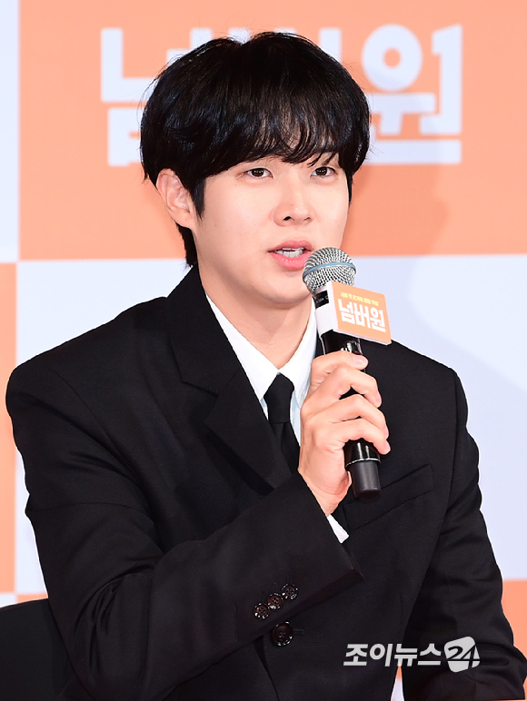 배우 최우식이 29일 오후 서울 CGV 용산아이파크몰에서 열린 영화 '넘버원'(감독 김태용) 언론시사회에 참석하고 있다. [사진=정소희 기자]