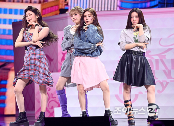 걸그룹 Baby DONT Cry(베이비돈크라이)가 24일 오후 서울 용산구 블루스퀘어에서 열린 첫 미니 앨범 'AFTER CRY'(애프터 크라이) 컴백 쇼케이스에서 무대를 선보이고 있다. [사진=곽영래 기자]