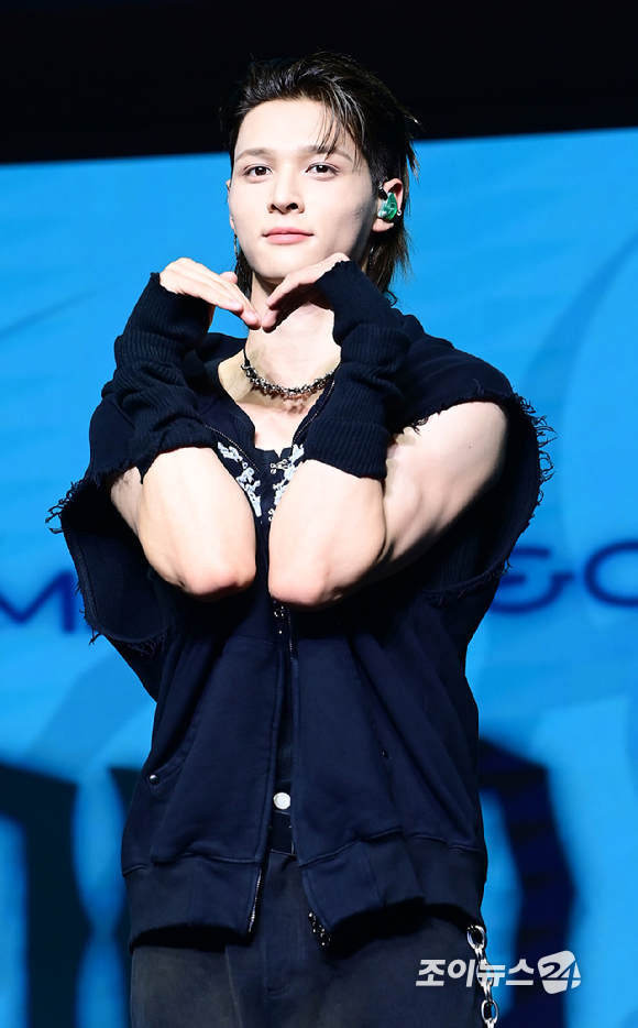 그룹 앰퍼샌드원 마카야가 12일 오후 서울 등촌동 스카이아트홀에서 열린 앰퍼샌드원(AMPERS&ONE) 미니 3집 '라우드 앤 프라우드' 발매 기념 쇼케이스에 참석하고 있다. [사진=정소희 기자]