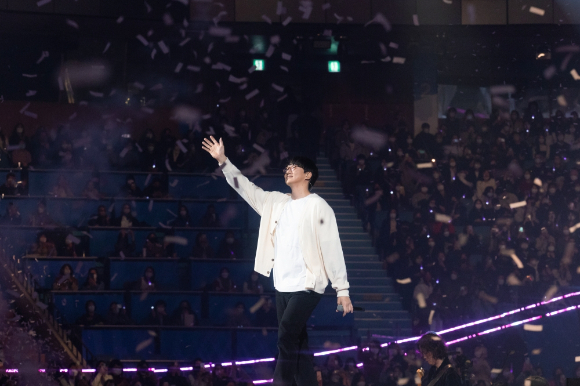 성시경 연말 콘서트 현장 사진 [사진=에스케이재원]