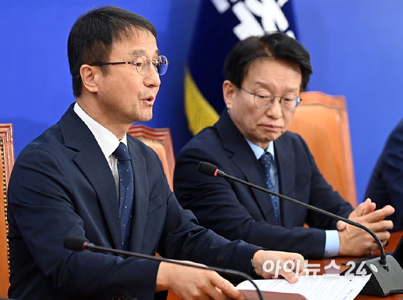 한병도 더불어민주당 원내대표가 17일 서울 여의도 국회에서 열린 정책조정회의에서 발언하고 있다. [사진=곽영래 기자]