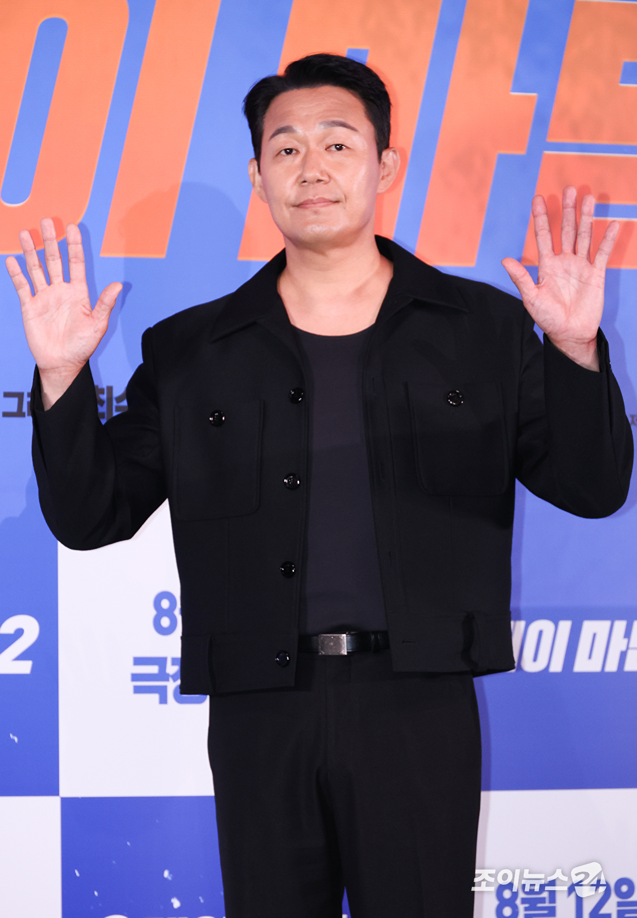 배우 박성웅이 27일 오후 서울 용산구 CGV 용산아이파크몰점에서 진행된 영화 '오케이 마담2'(감독 이철하) 언론시사회에 참석해 포즈를 취하고 있다. [사진=문수지 기자]