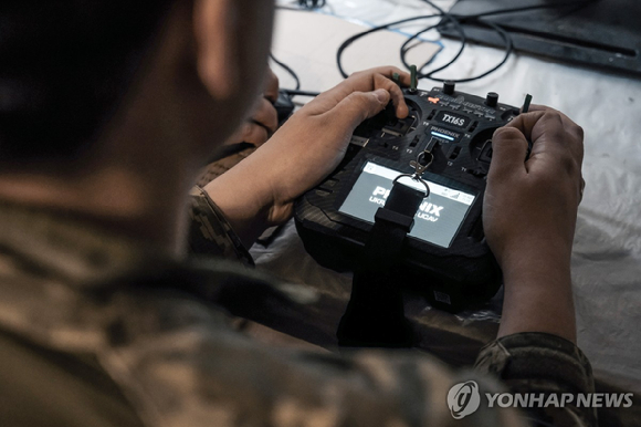 우크라이나군의 요격 드론 '스팅' [사진=AP/연합뉴스]